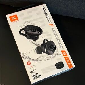JBL Endurance Race Black Wireless Earbuds
